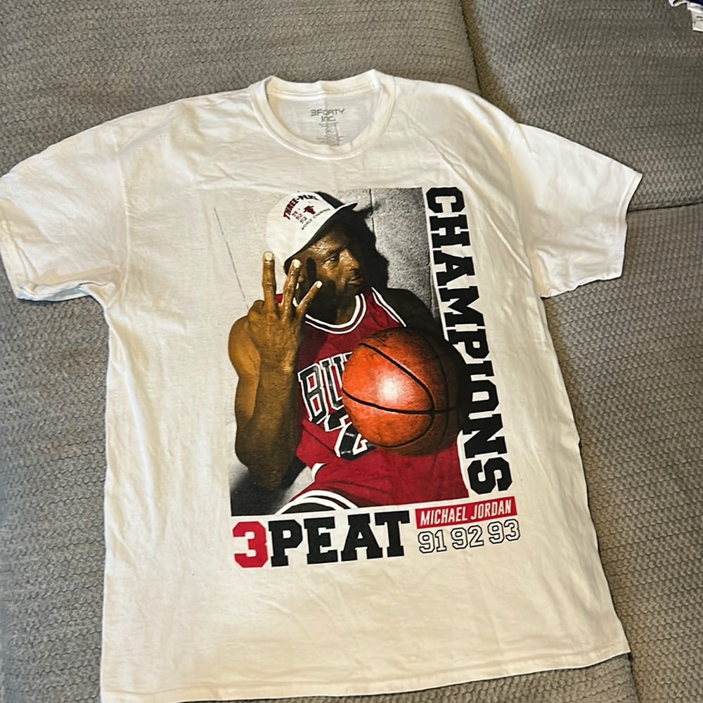 Jordan 3 peat tshirt, xl, white/red